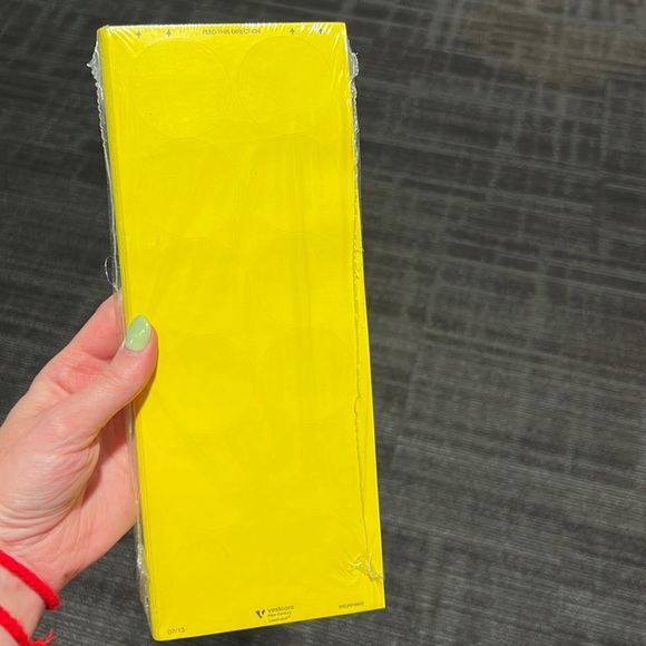 💝 10/$10 💝 Yellow Printable Circle Stickers Pack - Picture 3 of 7